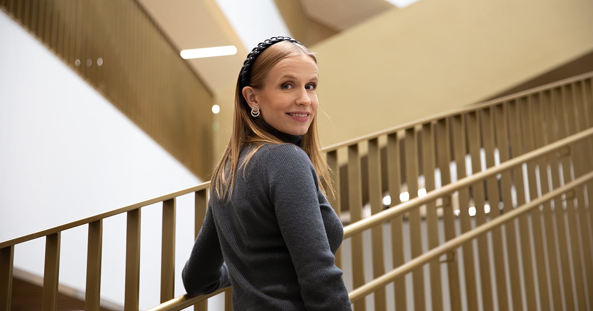 Lowell_Eeva_Vilkkumaa_01_1200x630px